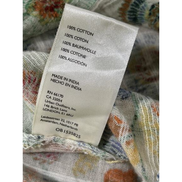 Anthropologie Size XL Cropped twist front blouse with bird pattern - Picture 6 of 8